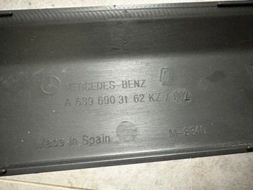 LIŠTA BLATNÍKU ZADNÍ PRAVÁ A6396903162 MERCEDES W639 LONG