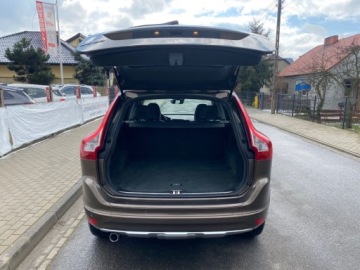 Volvo XC60 I SUV Facelifting 2.0 D3 DRIVE-E 150KM 2015 Volvo XC 60 LEDY SKORY PARKTRONIC NAWIGACJA KLIMATYZACJA HAK HOLOWNICZY, zdjęcie 16