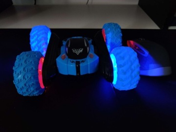 БОЛЬШОЙ RC АВТОМОБИЛЬ TWISTER STUNTER ДИСТАНЦИОННЫЙ ДИСТАНЦИОННЫЙ ДИСТАНЦИОННЫЙ 2,4 ГГц 360° 4WD АВТО