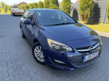 Opel Astra J Hatchback 5d Facelifting 1.4 87KM 2013 Opel Astra Niski przebieg, oryginał lakier