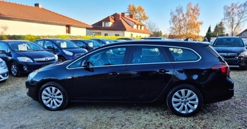 Opel Astra J Sports Tourer 1.4 Turbo ECOTEC 140KM 2011 Opel Astra BENZYNA navi GRZANA KIEROWNICA TABLET super okazja 1.4, zdjęcie 23