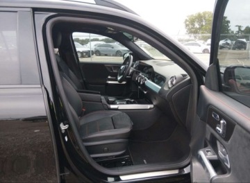 Mercedes GLB SUV 2.0 250 224KM 2023 Mercedes-Benz GLB 2023r., GLB 250, 2L, od ubezpieczalni 2.0 Benzyna 224KM, zdjęcie 8