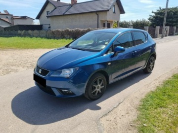 Seat Ibiza IV Hatchback 5d Facelifting 1.2 60KM 2015 Seat Ibiza 1.2 benzyna / Klimatronik / Zadbana /