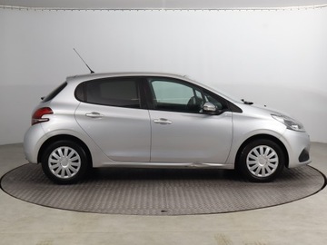 Peugeot 208 I Hatchback 5d Facelifting 1.2 PureTech 82KM 2015 Peugeot 208 1.2 PureTech, Klima, Tempomat, zdjęcie 5