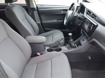 Toyota Corolla XI Sedan 1.6 Valvematic 132KM 2016 Toyota Corolla 1.6 Valvematic, Salon Polska, zdjęcie 8