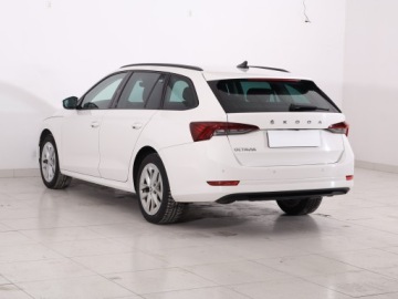 Skoda Octavia IV Kombi 2.0 TDI 115KM 2022 Skoda Octavia 2.0 TDI, Salon Polska, zdjęcie 3