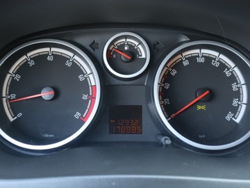 Opel Corsa D Hatchback 1.4 Twinport ECOTEC 100KM 2011 Opel Corsa 1.4, Klima, Klimatronic, Tempomat, zdjęcie 10