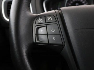 Volvo V40 II Hatchback Facelifting 2.0 D2 120KM 2017 Volvo V40 2.0D Klimatyzacja Tempomat Elektryka, zdjęcie 27