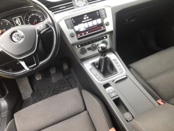Volkswagen Passat B8 Variant 2.0 TDI 150KM 2015 Volkswagen Passat stan bardzo dobry, fotel kierowcy z masażem, zdjęcie 4
