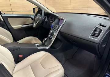 Volvo XC60 I SUV Facelifting 2.0 D4 DRIVE-E 190KM 2017 Volvo XC 60 2.0d Salon Polska ASO R-CARS Warszawa 2.0 Diesel 190KM, zdjęcie 6