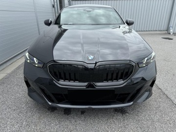 BMW Seria 5 G90-91 Touring 2.0 520d 197KM 2025 BMW Seria 5 520d xDrive Sport Sedan 2.0 (197KM) 2025, zdjęcie 3