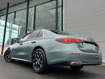Mercedes Klasa E W214 Sedan 2.0 220d 197KM 2025 E Klasa 220 d Avantgarde 2.0 (197KM) 2025, zdjęcie 3