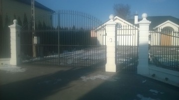 ЗАБОРЫ УСАДЬБЫ, СТИЛЬНЫЕ, БЕТОННЫЕ СТОЯНИЯ