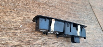 JEEP CHEROKEE KK 7-12R TLAČÍTKO OTEVÍRÁNÍ OKNO PŘEDNÍ PANEL