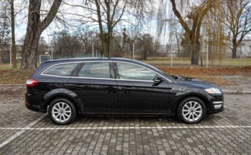 Ford Mondeo IV Kombi 2.0 Duratorq TDCi DPF 140KM 2011 Ford Mondeo 2,0TDCI Automat Skory Lift Bezwypadkowy 2.0 Diesel 140KM, zdjęcie 4