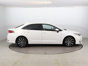 Toyota Corolla XII Sedan 1.8 Hybrid 122KM 2022 Toyota Corolla 1.8 Hybrid, Salon Polska, Automat, zdjęcie 5