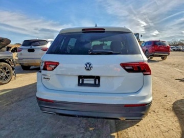 Volkswagen Tiguan II 2021 Volkswagen Tiguan S 2021 2.0 Benzyna 184KM, zdjęcie 2