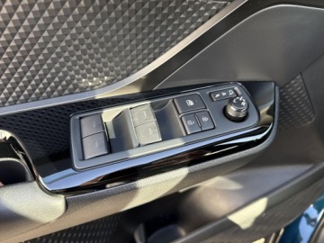 Toyota C-HR I Crossover Facelifting 1.8 Hybrid 122KM 2023 Toyota C-HR 1.8 Hybrid Style 1.8 Hybrid Style| Aut, zdjęcie 18