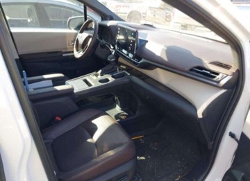 Toyota Sienna III 2023 Toyota Sienna 2023, 2.5L, PLATINUM, po gradobiciu 2.5 Benzyna 189KM, zdjęcie 9