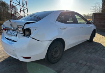 Toyota Corolla XI Sedan 1.4 D-4D 90KM 2015 Toyota Corolla TOYOTA COROLLA 1.4 D4D 1.4 Diesel 90KM, zdjęcie 2