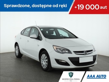 Opel Astra J Sedan 1.6 Twinport ECOTEC 115KM 2016 Opel Astra 1.6 16V, Salon Polska, 1. Właściciel