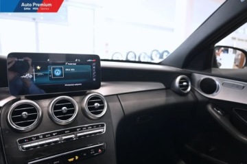 Mercedes Klasa C W205 Kabriolet Facelifting 1.5 200 184KM 2019 Mercedes-Benz Klasa C C200 4MaticFV23kamera cofania AMG line 1.5 184KM, zdjęcie 7