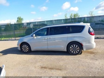 Chrysler Pacifica II 2021 Chrysler Pacifica Touring L, 2021r., 3.6L 3.6 Benzyna 287KM, zdjęcie 5