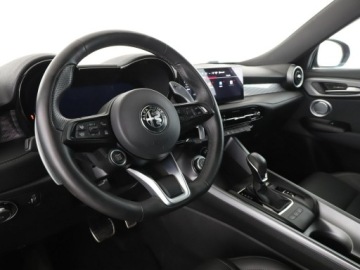 Alfa Romeo Tonale SUV PHEV 1.3 PHEV Q4 280KM 2022 Alfa Romeo Tonale PHEV 4x4 full LED skóra virtual, zdjęcie 13