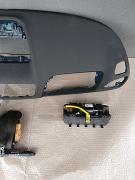 Панель приборов Opel Mokka, консоль подушек безопасности, регуляторы ремней безопасности