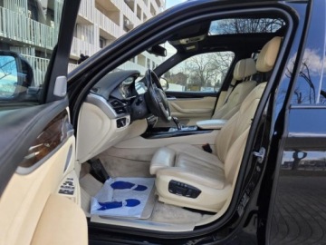 BMW X5 F15 SUV xDrive50i 450KM 2014 BMW X5 xDrive50i V8 4.4 450KM*Salon PL Bezwypadkowy * VAT23% * Individual, zdjęcie 3