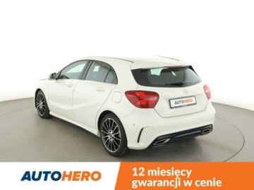 Mercedes Klasa A W176 Hatchback 5d Facelifting 180 122KM 2017 Mercedes A 180 AMG Line full LED Podg.fotele i, zdjęcie 3