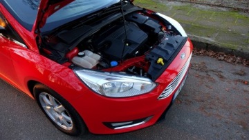 Ford Focus III Kombi Facelifting 2.0 TDCi 150KM 2016 .. Nawigacja .. Grzana Kierownica , Fotele i SZYBY .. Czujniki parkowania ., zdjęcie 17