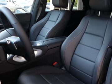 Mercedes GLE V167 SUV Facelifting 2.0 300d 269KM 2025 MERCEDES-BENZ GLE 300 d 4-Matic AMG Line 2.0 (269KM) 2025, zdjęcie 4