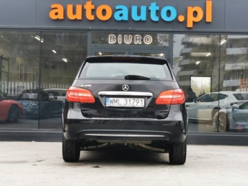 Mercedes Klasa B W246 Sports Tourer 200 BlueEFFICIENCY 156KM 2015 MERCEDES B200 Automat, CNG, W246 Sports Tourer 200 BlueEFFICIENCY 156KM, zdjęcie 21