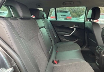Opel Insignia I Sports Tourer 2.0 CDTI ECOTEC 160KM 2011 Opel Insignia 2011r. 2.0 Diesel 160KM, zdjęcie 10