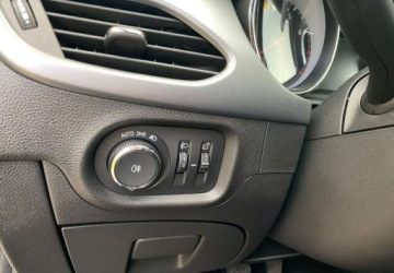 Opel Astra K Hatchback 5d 1.4 Turbo CNG 110KM 2018 Opel Astra 1.4T z 110KM tylko 35 tys przebiegu Nowy Gaz 1.4 BenzynaLPG, zdjęcie 18