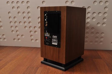CHARIO SYNTAR 501 АКТИВНЫЙ САБВУФЕР ОРЕХ