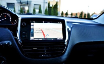 Peugeot 2008 I SUV Facelifting 1.2 PureTech 110KM 2016 Peugeot 2008 Automat, Panorama, Kamera cofania, Nowy rozrzad 1.2 Benzyna, zdjęcie 7