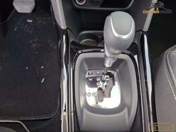 Peugeot 2008 I SUV Facelifting 1.2 PureTech 110KM 2016 Peugeot 2008 1,2 benz . 110 KM panorama navi automat podgrz.fot. alu oplac, zdjęcie 16