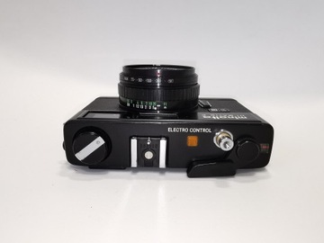 Minolta Hi-Matic E Rokkor QF 40mm f 1.7