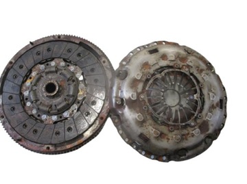 KOŁO DWUMASOWE SPRZĘGŁO VW AUDI 2.0 TDI 04L105266b