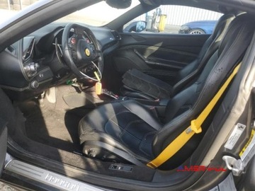 Ferrari 2017 Ferrari 488 2017 r., 3,9 L SPIDER 3.9 Benzyna 660KM, zdjęcie 7