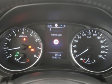 Nissan Qashqai II Crossover Facelifting 1.2 DiG-T 115KM 2018 Nissan Qashqai 1.2 DIG-T, Salon Polska, Navi, zdjęcie 10