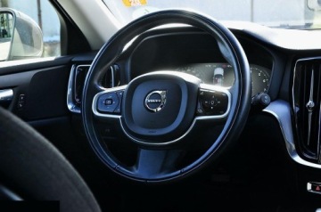 Volvo V60 II  2020 Volvo V60 B3 2.0 benzyna B Geartronic Momentum 163KM 2020r, zdjęcie 11
