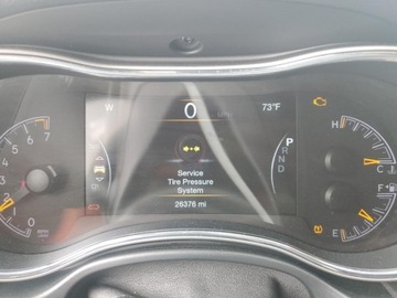 Jeep Grand Cherokee IV 2021 Jeep Grand Cherokee Laredo 2021 3.6l 3.6 Benzyna 293KM, zdjęcie 9