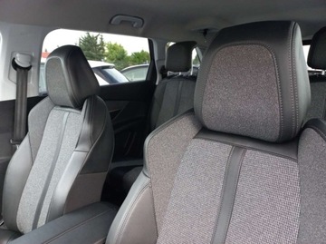 Peugeot 5008 II Crossover 1.2 PureTech 130KM 2020 Peugeot 5008 Automat Navi Kamera Sensor Elektryka 7 osob 2xPDC Alu 1.2, zdjęcie 13