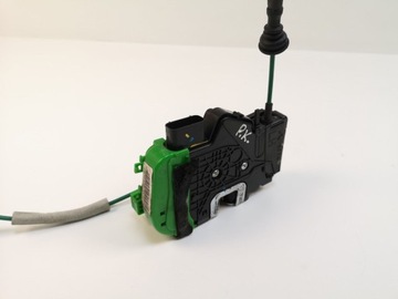 HYUNDAI I40 2013 LEVÝ STRANA ZÁMEK DVEŘE PŘEDNÍCH