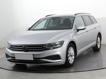 Volkswagen Passat B8 Variant Facelifting 2.0 TDI SCR 150KM 2021 VW Passat 2.0 TDI, Salon Polska, 1. Właściciel, zdjęcie 1