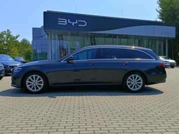 Mercedes Klasa E W213 2022 Mercedes-Benz Klasa E Avantgarde, zdjęcie 1