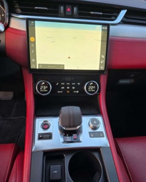 Jaguar F-Pace SUV Facelifting 2.0 D 204KM 2021 Jaguar F-Pace Jaguar F-Pace D200 AWD R-Dynamic S 2.0 Diesel 204KM, zdjęcie 18